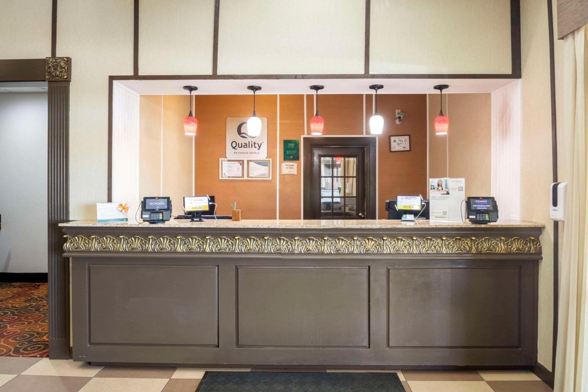希科里会议中心品质套房酒店 外观 照片