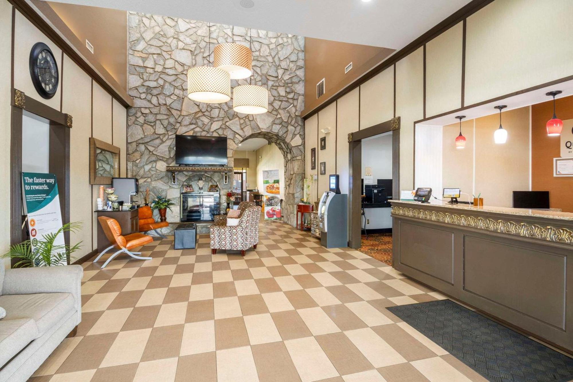 希科里会议中心品质套房酒店 外观 照片